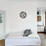 1-raum-wohnung Zentral Gelegen Апартаменты