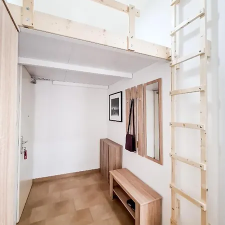 1-raum-wohnung Zentral Gelegen 아파트 *