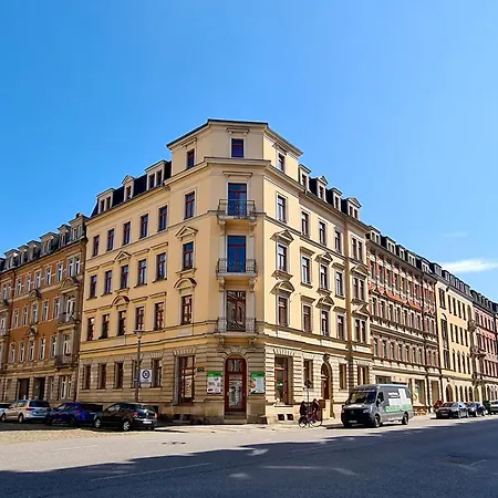 1-raum-wohnung Zentral Gelegen Lägenhet Dresden