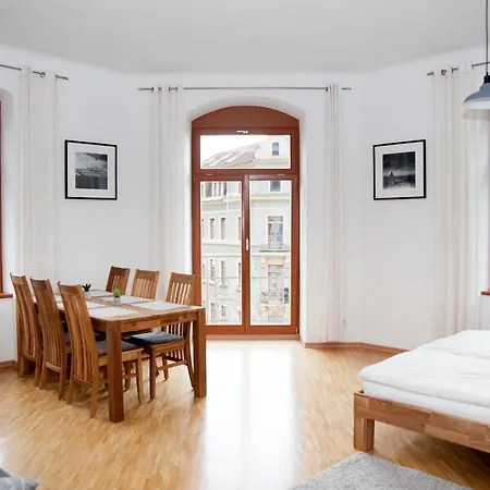 Lägenhet 1-raum-wohnung Zentral Gelegen *