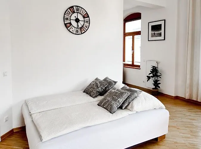 1-raum-wohnung Zentral Gelegen *