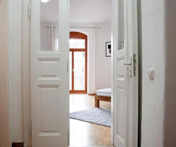 Apartment 1-raum-wohnung Zentral Gelegen