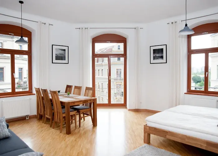 Apartment 1-raum-wohnung Zentral Gelegen *